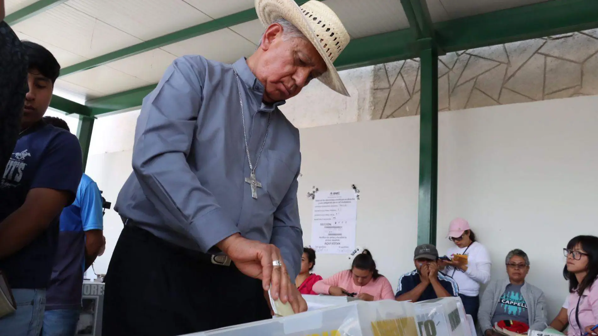 Voto obispo Julio César Salcedo (3)